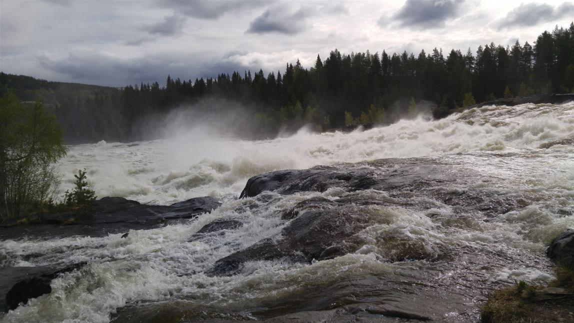 Der Storrfossen selbst ist natürlich gigantisch und darf bei einem Besuch Schwedens auf keinen Fall fehlen